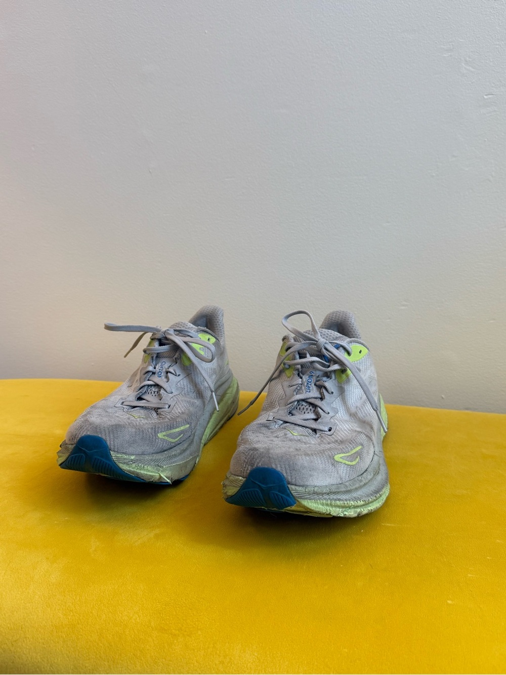HOKA Clifton 9 Men’s Size 11D Gray Running Shoes